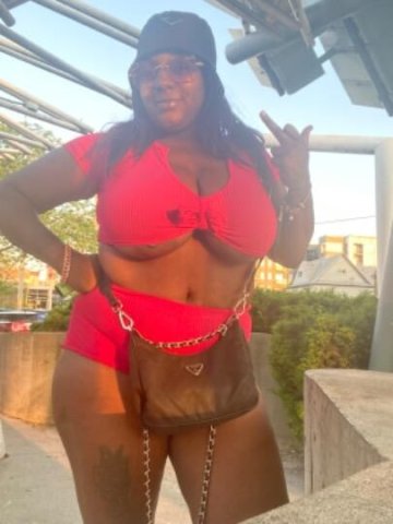 hey guys its vannahumpalot😜😜😜😜🥰🥰 - 1