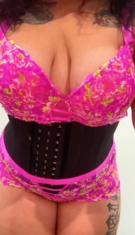 PRETTY BBW W THE BEST PUSSY - 1