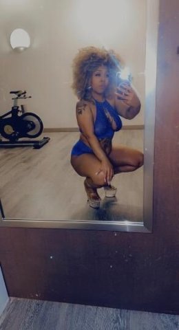Caramel looking to please💦 - 1