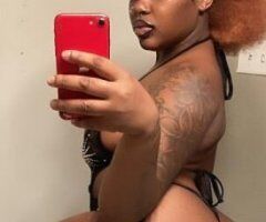 READY TO FUCK😏WILD SEXY & YOUNG🥵 OUTCALLS AVAILABLE 2 POP SPECIAL FOR $300 - Image 8
