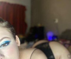 SEXY pregnant girl🥵👀 - Image 2