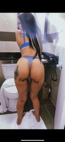Incalls && Outcalls Available😋.Come Fuck My Face And Make Me Squirt 💦👅 - 1