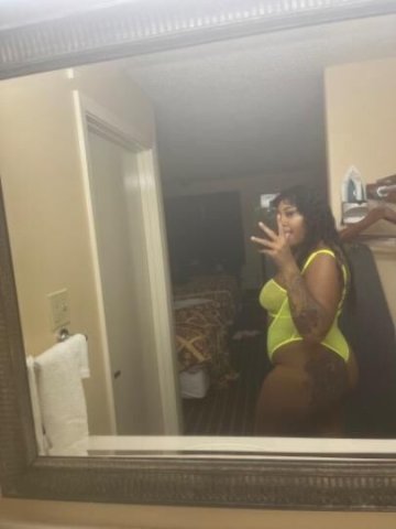 juicy, thick & fun to hang out with💦 incalls AND outcalls - 1