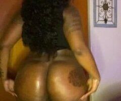 BIG BOOTY GODDESS WHAT THE GUYS WANT - Image 2