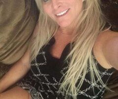 Divorce Hot Mom - Image 2