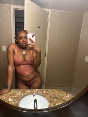 NEW IN TOWN! FREE TONIGHT COME SEE ME! YOUR EBONY NEXT DOOR - 1