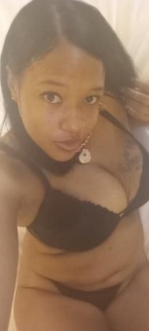 PRINCESS IN TOWN 4 LIMITED TIME ONLY - 1