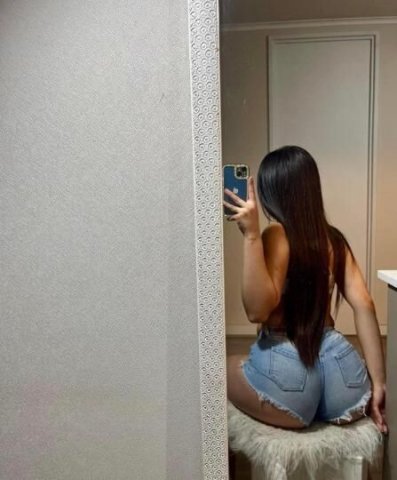 sexy and daring colombian - 1