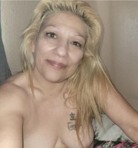 😘😘42 Years Older Mom Available now 😘😘𝐒𝐩𝐞𝐜𝐢𝐚𝐥 Dont miss out😘😘. - 1