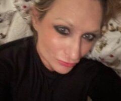 Seasoned Cougar, Elite Looks and Full of Life - Image 7