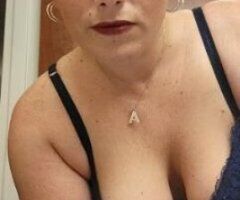 Central Jersey escorts - juicy redHEAD ready to make you feel good
