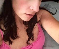 San Diego escorts - petite green eyed brunette ready and waiting for YOU 💦💦