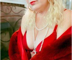 Charlotte's Sassiest, Classiest, Mature Companion - Image 5