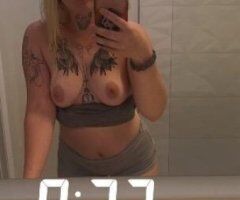 Sexy College Girl looking for daddy - Image 3