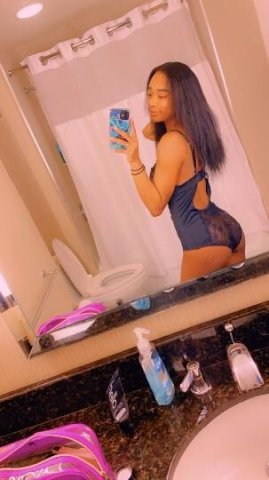 In town Thursday through Saturday night 💋🤪🥂 - 1