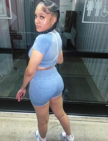 Sexy and young. Come here daddy... - 1