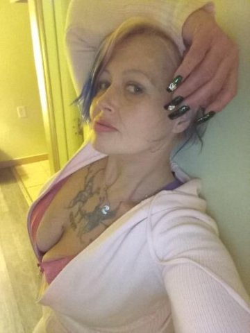 EXPERIENCE AND BEAUTY 🧖♀💋🫦 - 1