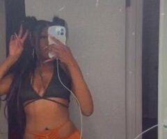 Olympia escorts - Slim playmate