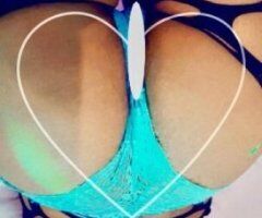 hi guys looking to party and play - Image 2