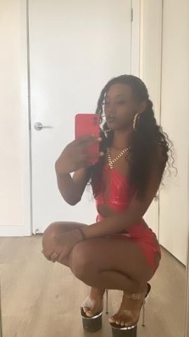 𝑯𝒆𝒚 𝒊𝒕’𝒔 𝑳𝒐𝒍𝒂🍫 - 1