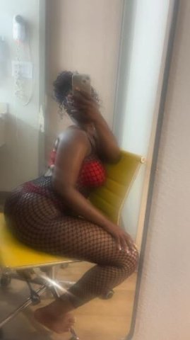 🍫The BEST piece of chocolate is back🍫In and Out Calls AVAILABLE TONIGHT📲 - 1