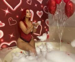 red turns heads xoxo outcalls - Image 2