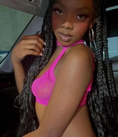 Pretty and Petite 😍 young and fun - 1