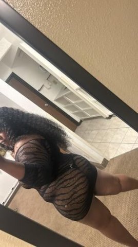 Catch ME while you can Only here for TONIGHT! 😉• Exotic Curvy Bombshell 💦•Incall/Outcall hosting💋 - 1