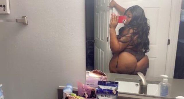 🤸🏾♀💦Freaky Friday🍑💦 - 1