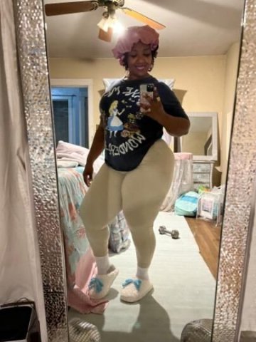 everthing is fat and wet ✅ - 1
