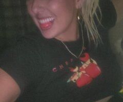 The Hottest Blonde Bombshell in Town - Image 3