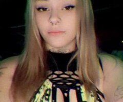✨SEXY TATTOOED BABE READY TO PLEASE✨ - Image 4