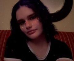Newport News escorts - car date princess
