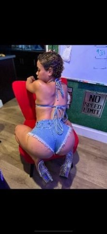 PRETTY & PETITE 👸🏽❤ OUTCALL // INCALL - 1