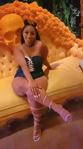slim thick milf ready to play - 1