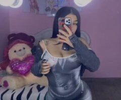 VEN A COMERME ESTA PANOCHITA RICA Y MAMARME LOS SENOS MI AMOR🥵😈 - Image 2