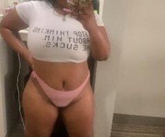 Deep throat👅BIG booty caramel cutie💦TAP IN✅ - Image 10