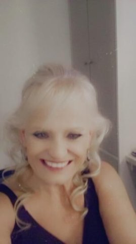 Sexy Milf L - 1