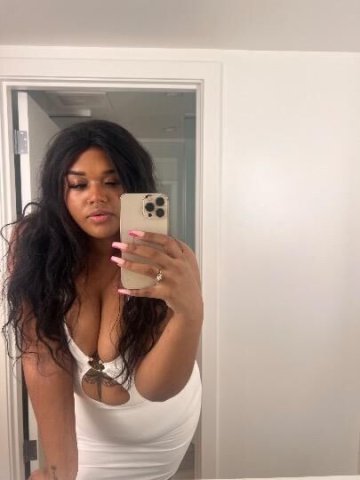 Caribbean Cutie looking for gentlemen - 1