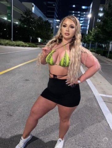 TIGHT & CURVY Blonde PLAYMATE ALL NATURAL! - 1
