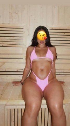 Bonita mujer culo grande tetas naturales. 😍😍😘 - 1