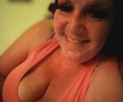 Hey guys I'm doing threesomes today who wants to join - Image 3