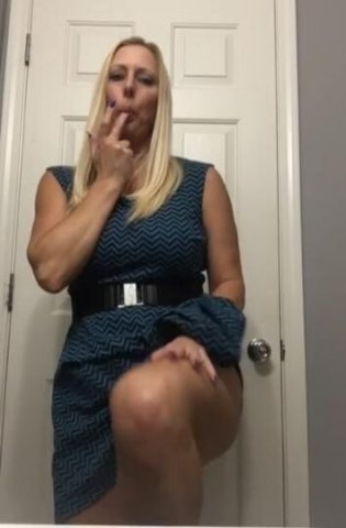 Are you interested in having FUN with mature playmate - 1