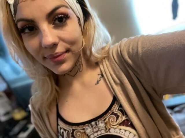 HEY THERE ARE YOU INTERESTED AND Ready for a legendary time!!! 😌🤤🥰 - 1