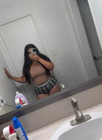 Sexy 🌶 5'3" latina 🇲🇽💦 💦 - 1