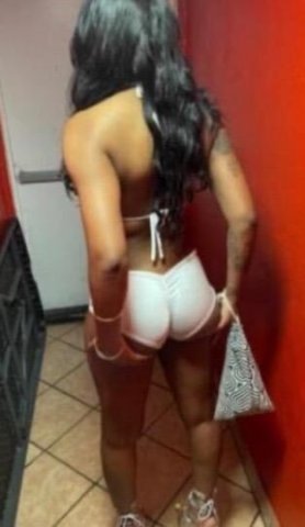 💦💦come bite my lil 🍑😘 - 1