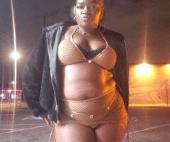 Outcall only. Sexy chocolate skin. Text me for more information ! - Image 4