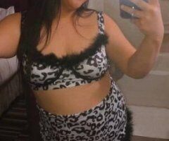 Freaky ASIAN slut👅💦THROAT GOAT😜😘Need good pounding💦🍑😝 - Image 4