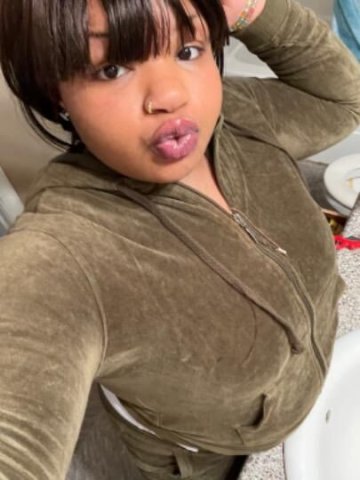 ❤🍑LilBit🍑❤ incalls, outcalls and carplay only - 1