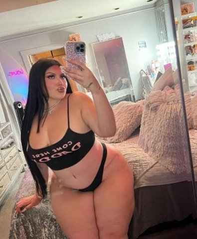 😍 Hot & Horny Mami ready to fuck💦😝😉OUTCALLS/INCALLS AVALIABLE ASK ABOUT MY FT SHOWS AND CONTENT BAREBACK QUEEN🤑💦🦶 - 1